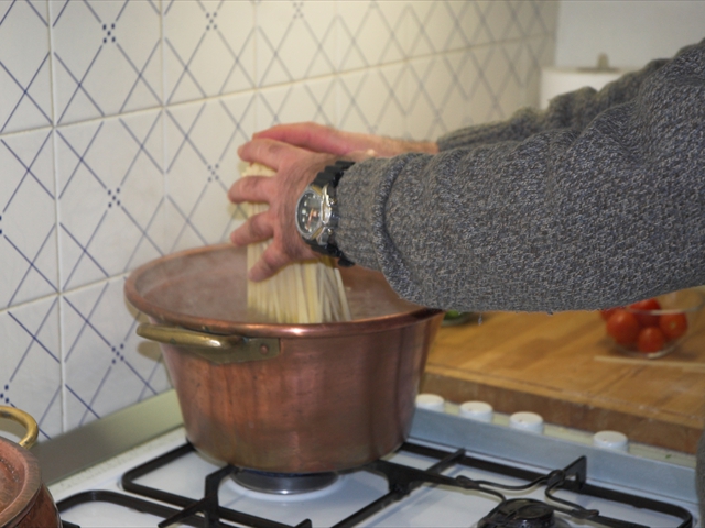 INTANTO, CALIAMO LE LINGUINE